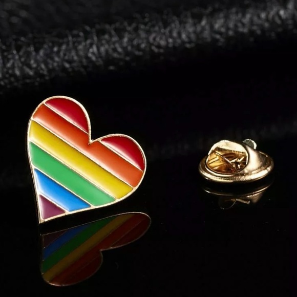 💰2/$12💰NEW•Heart Shaped Rainbow Pride pin - Picture 5 of 5